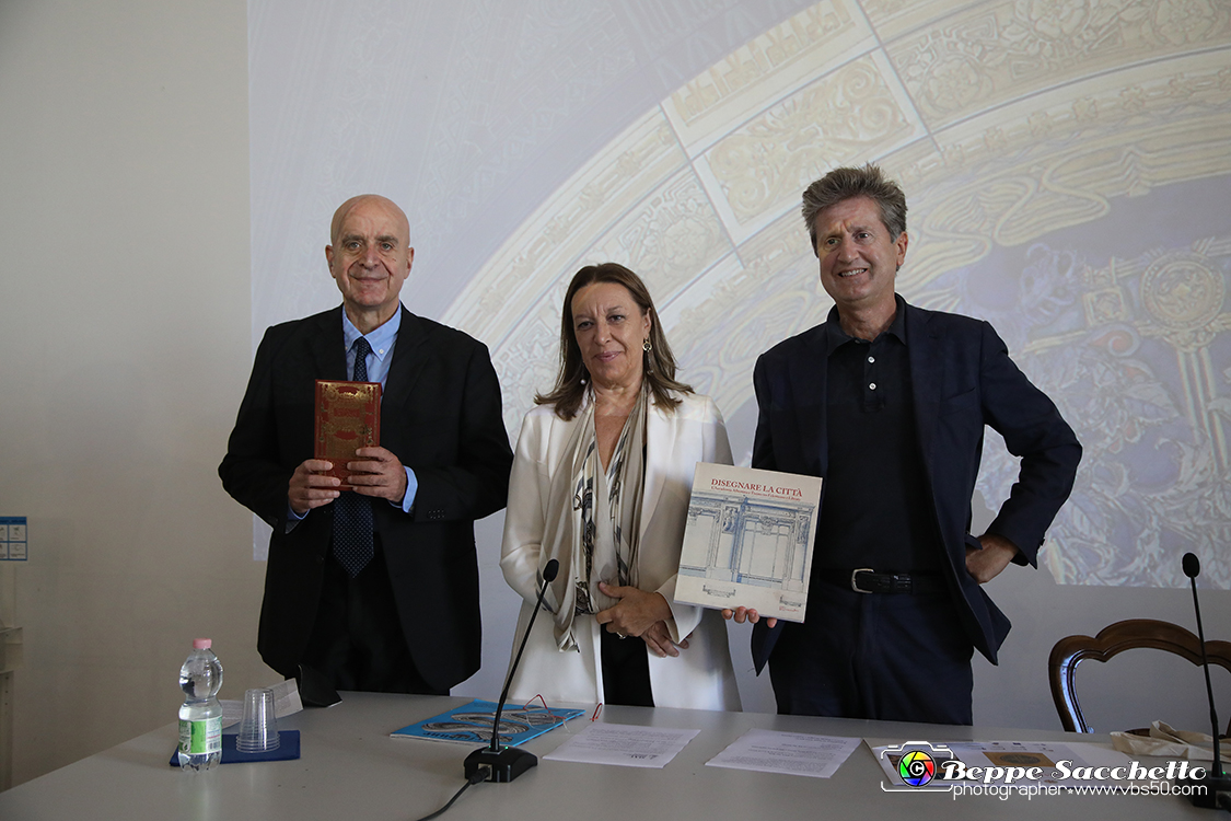 VBS_1353 - Mostra Disegnare la Città - Presentazione Stampa.jpg